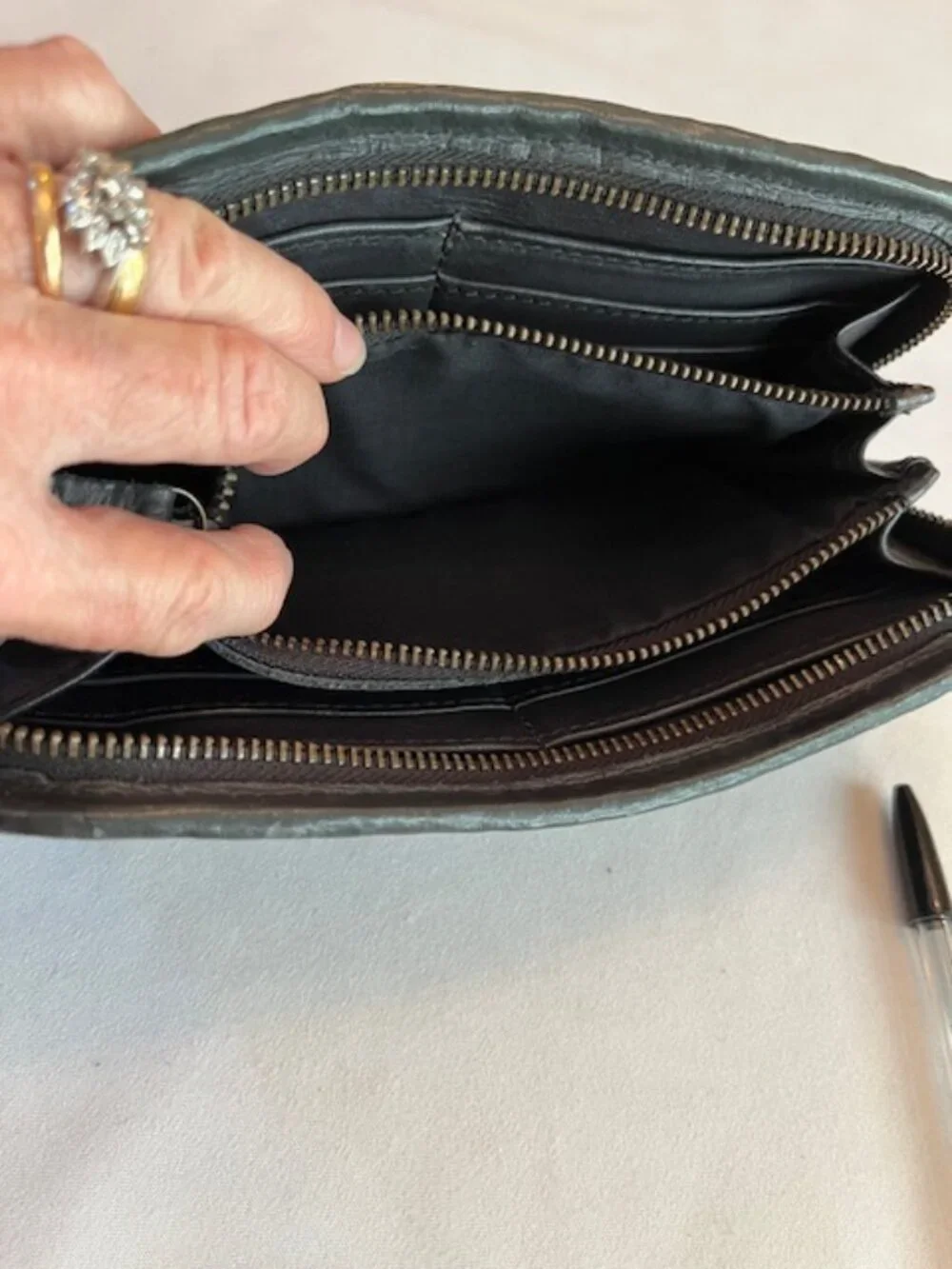 VIOLA CASTELLANI | Black Handwoven Italian Leather Wallet Wristlet Clutch-EUC